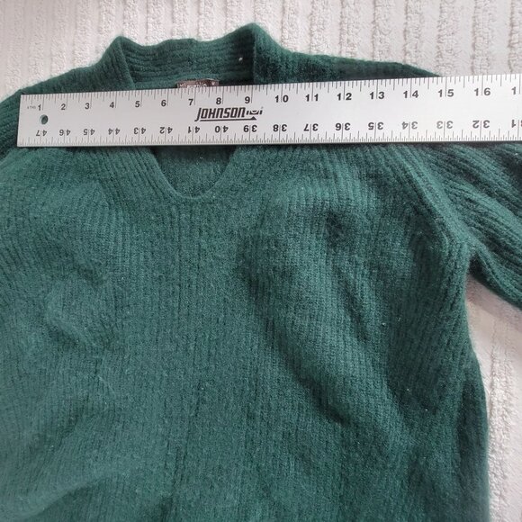 J.McLaughlin Womens Green V-Neck Ribbed Cashmere Wool Blend Sweater Size Medium - Picture 6 of 8
